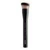 NYX - Brocha de maquillaje profesional con texto en inglés