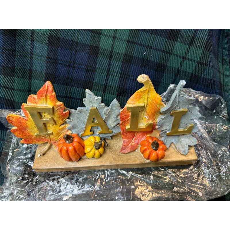 My EverGreen 5.25" Fall Resin Maple Leave Table Top