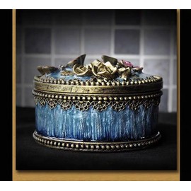 XinZhiRun Round Jewelry Box with Butterfly Decoration - Elegant Treasure Box for Women, Portable Ring & Earring Storage Case, Wedding Gift for Necklaces, Bracelets & Accessories