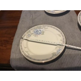 Royal Limited 1  Royal Limited Bouquets of Blue Pink White Flowers Gray Desert/bread Plate