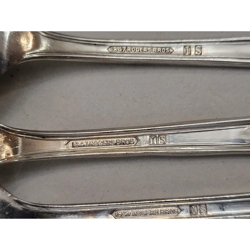 1847 Rogers Bros MARQUISE 1847 ROGERS BROS. SILVERPLATE 5 PIECE