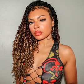 ToyoTress Tiana Passion Twist Hair - 20 Inch 8 Packs Pre-twisted Crochet Braids Ombre Brown Blonde, Long Pre-looped Synthetic Braiding Hair Extensions (20 Inch, OT30/27-8P)