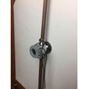 SHOWER HAND : Holds button showers on whilst you shower