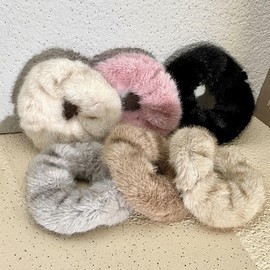 1 Stück Weich Fell Kunstpelz Haarseil,Faux Kaninchenfell Haarbänder,Groß Elastische Plüsch Haargummis,Flauschige Scrunchies Bunte Haarschmuck Gummibänder für Frauen und Damen,Cremeweiß