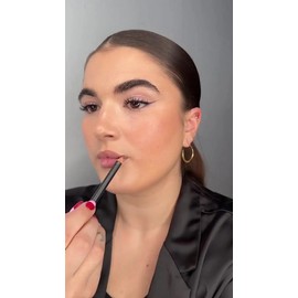 Labial MAC MACXIMAL Mate Sedoso De Larga Duración  Tono Snob  Cobertura Intensa  Waterproof                                                           
