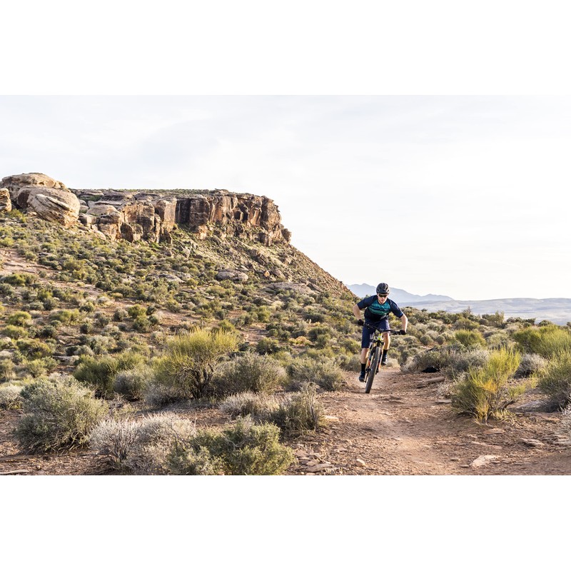 Giro Men's Fixture Cycling Helmets Matte Trim Red 22, One