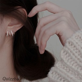 Quizzhe Minimalist Claw Earrings Tiny Trendy Claw Cubic Zirconia Claw Ear Cuffs Wraps Earrings Dainty Silver Half Hoop Cartilage Piercing Stud Earrings Jewelry Gift for Womens