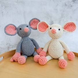 Hoooked DIY Crochet Kit Monica Mouse PAK295
