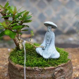 livelyfish Mini Fisherman Statue Asian Zen Decoration Sitting Fishing Figurine Sandstone Vintage Ornament Aquarium Fish Tank Pot Garden Home Japanese Decor (B2)