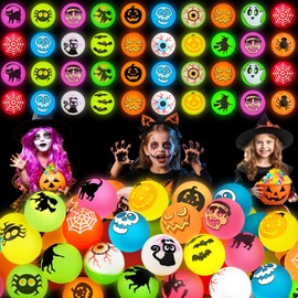 Tiaxidex - 50 bolas hinchables de Halloween que brillan en la oscuridad a granel, 20 diseños únicos, recuerdos de fiesta de Halloween para niños y adultos, bolas hinchables de Halloween surtidos para