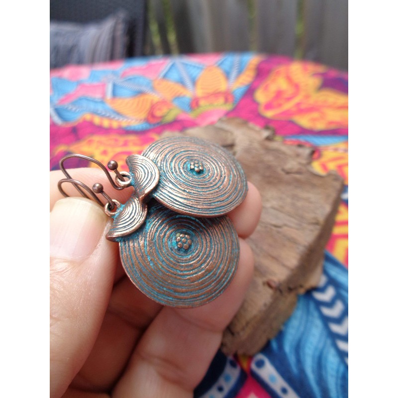 Grooved copper patina circles: small earrings