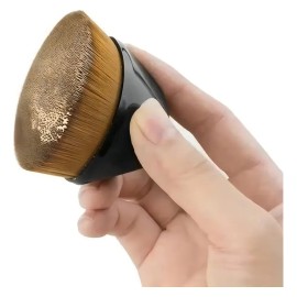 Brocha Kabuki Plana Universo en Linea Para Base Corrector Polvo Negro
