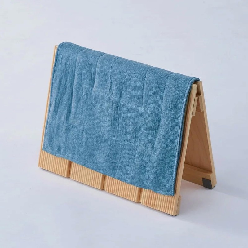 IPPINKA Japanese Hinoki Cypress Foldable Wooden Bath Mat - 22