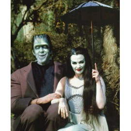 LILLY AND HERMAN THE MUNSTERS 8X10 CLASSIC PHOTO