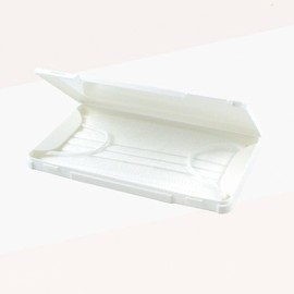 White portable mask case / 휴대용 마스크 케이스 화이트