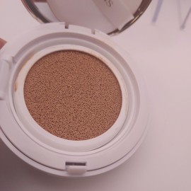 Clarins LOT OF 2 Clarins Everlasting Cushion Foundation Hydrating Foundation 110 HONEY