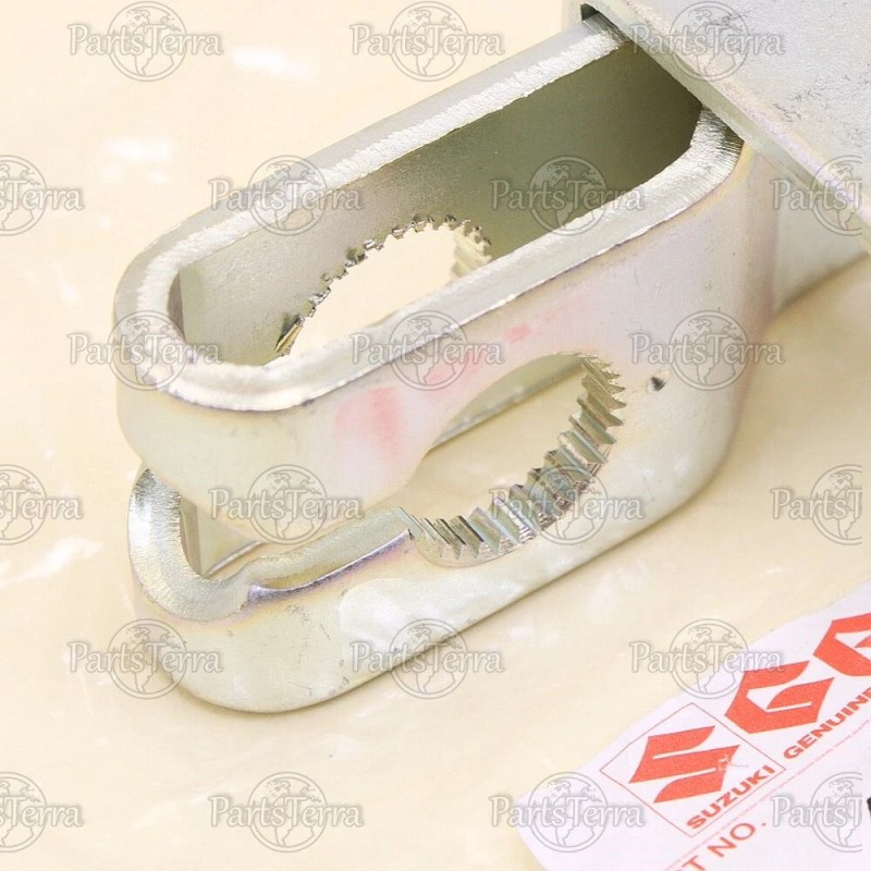 Suzuki 49820-80110 New Genuine OEM SUZUKI SAMURAI Left Arm Clutch
