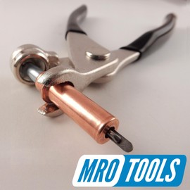 100 1/8 Cleco Fasteners + Cleco Pliers + 5 KSG 3/4 x 1/2 Side-Grip Clamps + 5 KSG 3/4 x 1 Side-Grip Clamps + Carry Bag (K1S100-1/8SG)