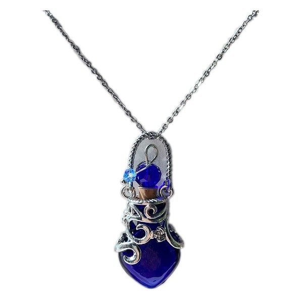 Aromatherapy Essential Oil Bottle Perfume Murano Glass Pendant Necklace for Women Heart-shaped Perfume Bottle Fragrance Flask Small Flower Basket Travel Locket Pendant Collarbone Chain Necklace