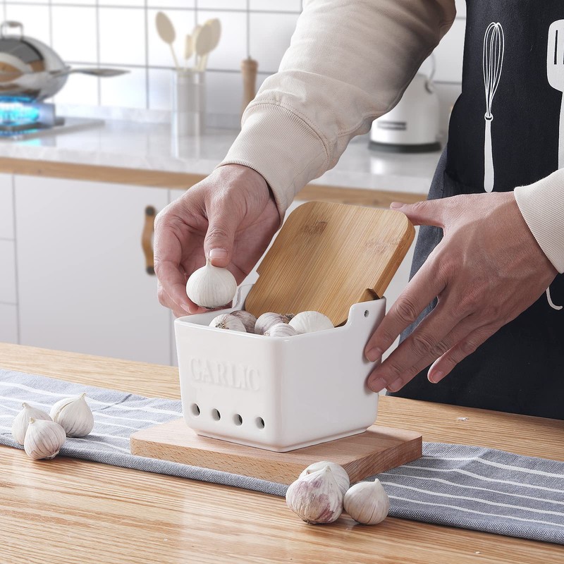 ONTUBE Garlic Keeper with Lid, Ceramic Garlic Holder Storage, Garlic