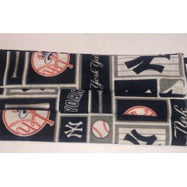 Yankees LOGO BASEBALL print 100% COTTON FABRIC 1/2 YARD NEW