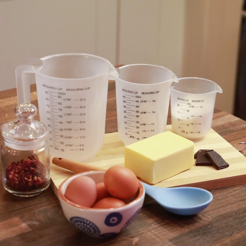 Plastic Lightweight Kitchen Measuring Jug Set of 3, Sturdy Hardwearing,