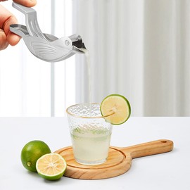 HyzaPhix Lemon Squeezer Manual Juicer Stainless Steel Lemon Slice Squeezer Fish Shape Hand Juicer Kitchen Tool Gadgets for Orange Lemon Lime Pomegranate Citrus (fish)