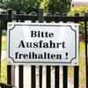 Sosenco Bitte Ausfahrt freihalten Sign - 15 x 25 cm