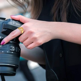 Rofusn Women Men's Hollow Tree of Life Ring, Stainless Steel Religious Vintage Life Tree Round Signet Band Rings for Wedding Band Anniversary