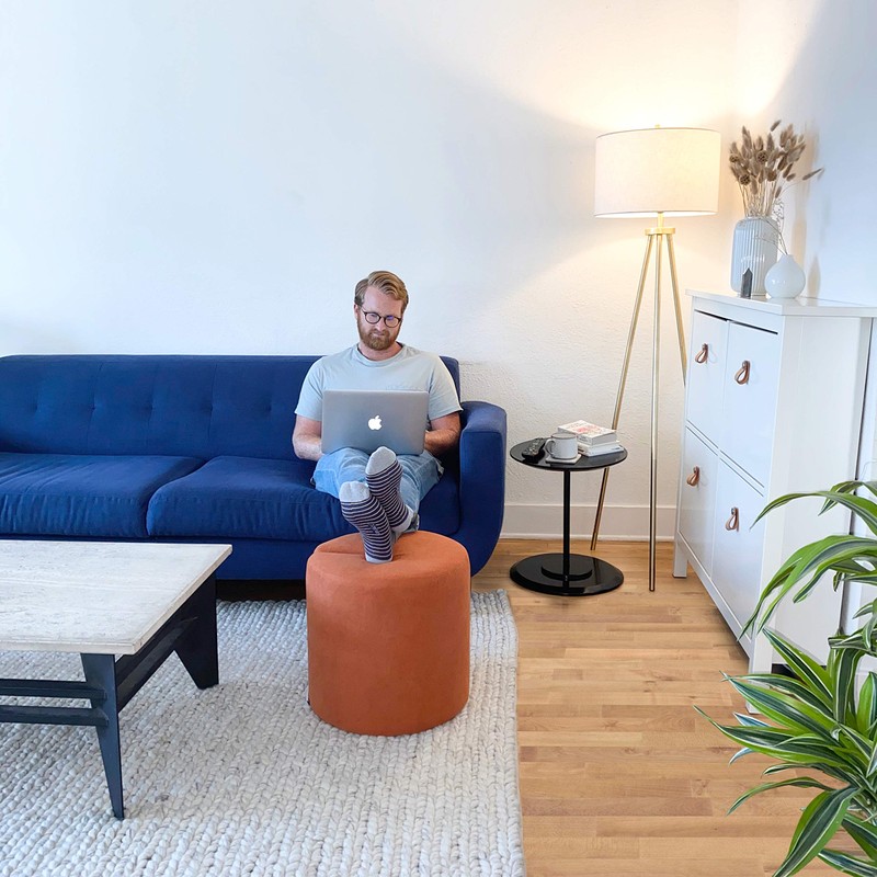 Mission Hills Furniture Accent Table and 18 in Round Nesting