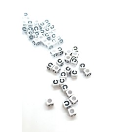 taffbeads 50pcs 7mm Cube White A-Z Single Letters Acrylic Alphabet Beads for DIY Craft or Jewellery Making (C)
