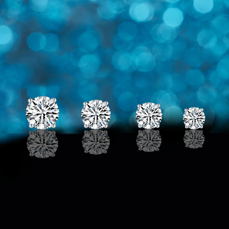 0.6-4.0 CTW S925 Silver 6mm Moissanite Stud Earrings D Color