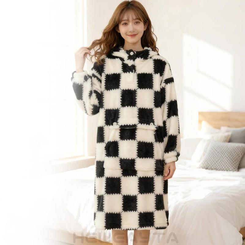 Wearable Blanket Women's Long Sleeve Checked Pattern - Wearable Blanket