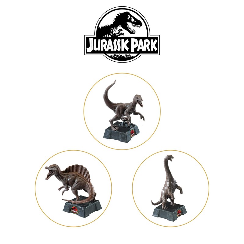 The Noble Collection Jurassic Park Chess Set