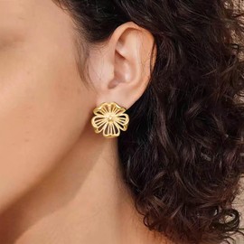 TseenYi Boho Large Flower Earrings Hollow Flower Metal Earrings Gold Exaggerated Floral Earirngs Big Metal Floral Studs Earrings Flower Statement Earrings Flower Filigree Earrings