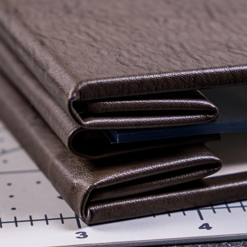 Gallery Leather Scrapbook Album 12×12 with Window – Holds up