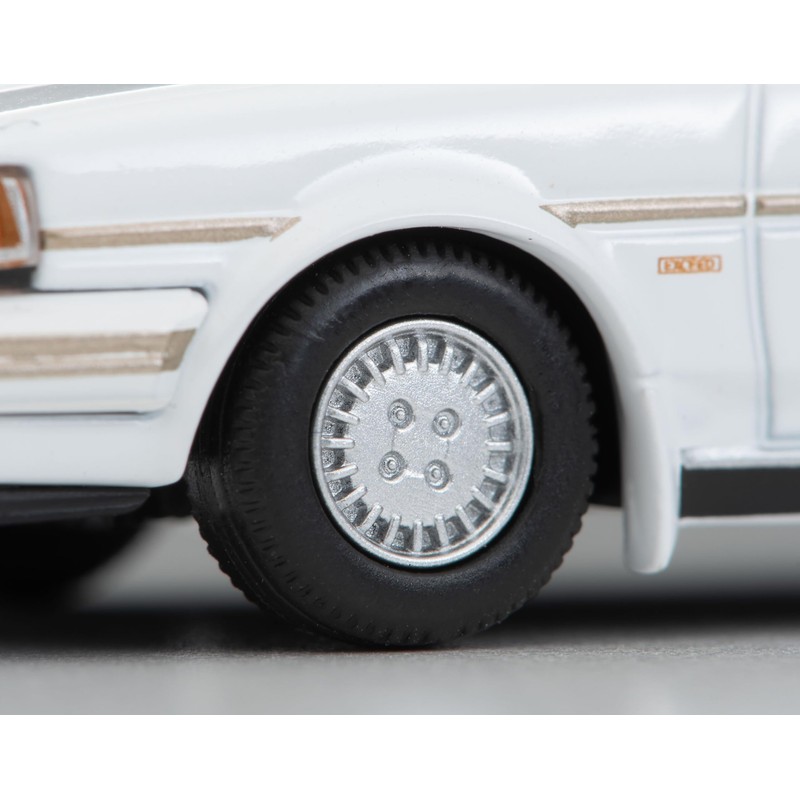 Tomica Limited Vintage Neo 1/64 LV-N156c Toyota Cresta Exceed White