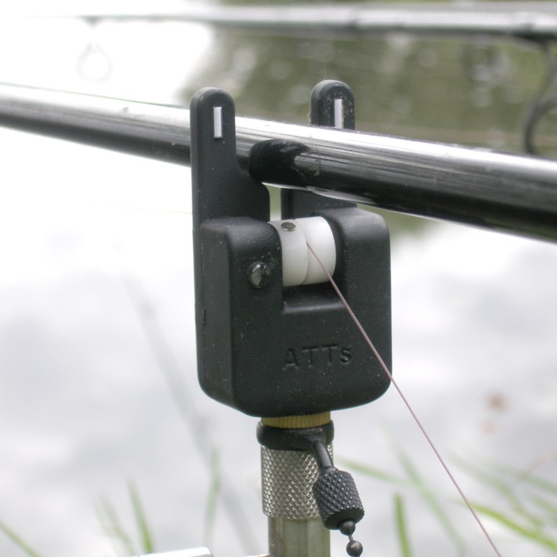 GARDNER ATTs 4 MAGNET WHEELS WHITE