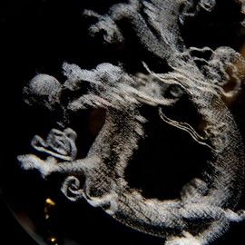 Dragon Crystal Ball approx. 46mm Dragon God Zodiac Sign Year of the Dragon Figurine Artificial Crystal Round Bead with Stand New Year Amulet Carving Ornament Dragon Year Power Stone