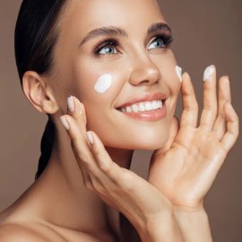 Crema Facial Día MELANTXA con Protección Solar SPF 50 para Manchas y Piel Sensible 50ml                                                               