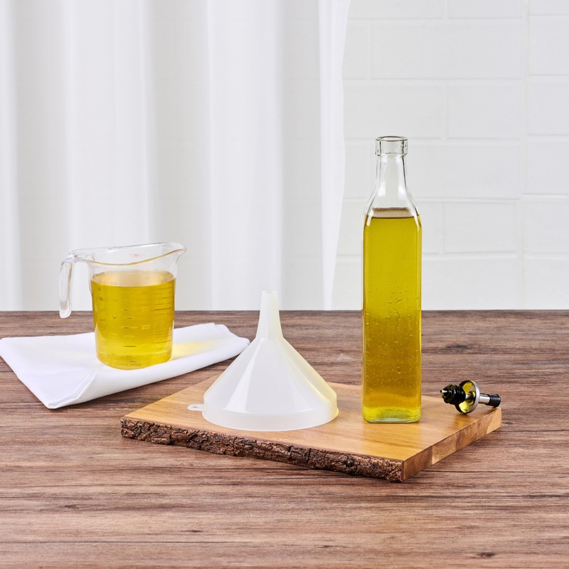 Restaurantware-Met Lux 16-Ounce Plastic Funnel, 1 Plastic Funnel - Precise