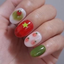Dangling Tomato Homemade Nail Tips - Short Oval / 빵글댕글 토마토 수제네일팁 - 숏오벌