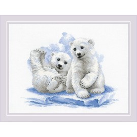 RIOLIS Counted Cross Stitch Kit 15.75"X11.75"-Bear Cubs On Ice (14 Count)