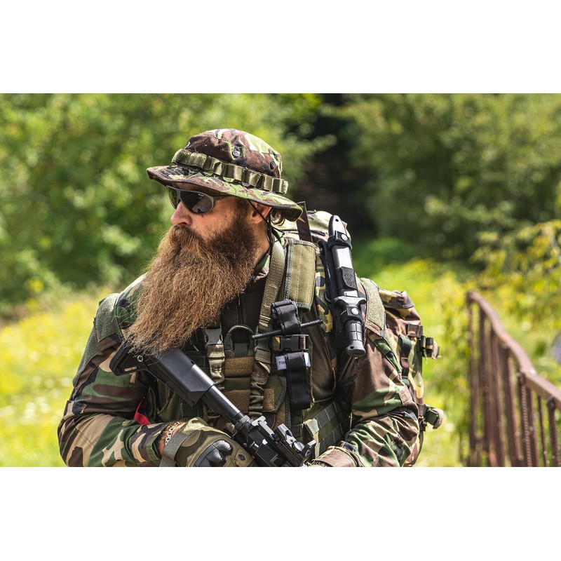 Genuine Swiss army suvasol sunglasses black with case military surplus