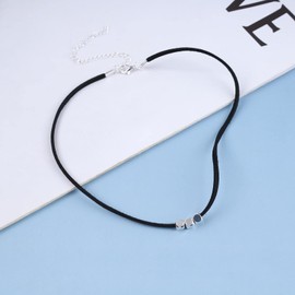 Inateannal Black Velvet Choker Necklace Short Pearl Necklace Black Suede Choker Necklace Vintage Minimalist Velvet Collar Necklace Jewellery for Women and Girls Gifts (Silver)