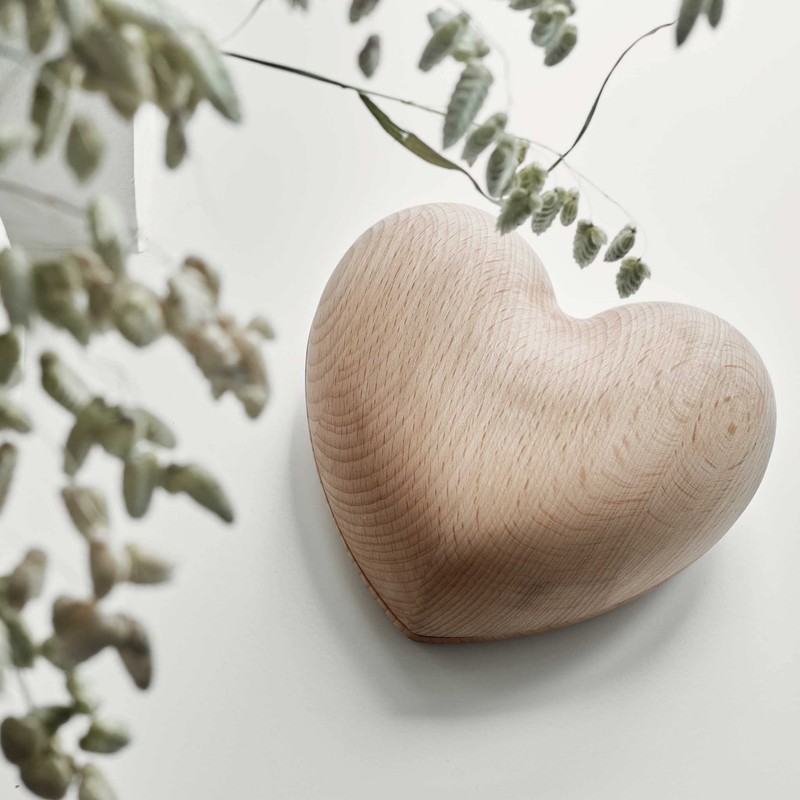 Spring Copenhagen Heart Bowl Wooden Heart Tin Mencke & Vagnby