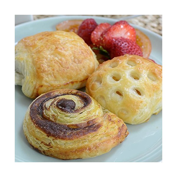 Cinnamon Roll, Apple Pocket, Pain Au Chocolat Mini Pastries -