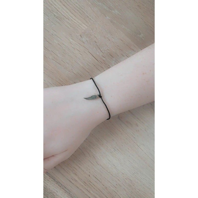 Angel wing bracelet | Berevement gift | Angels never leave
