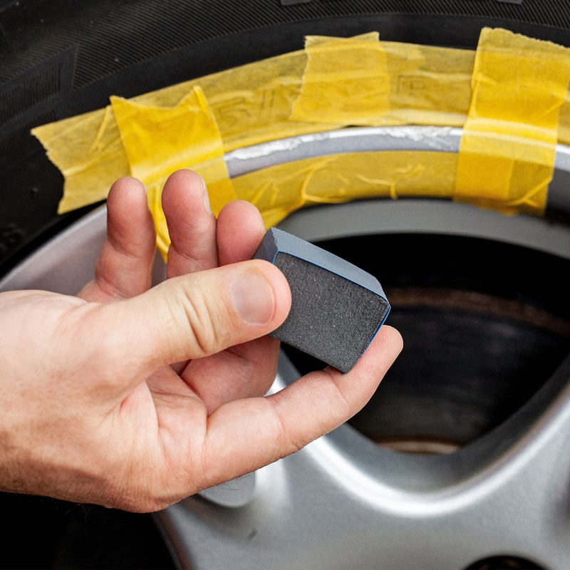 Rim repair kit in black