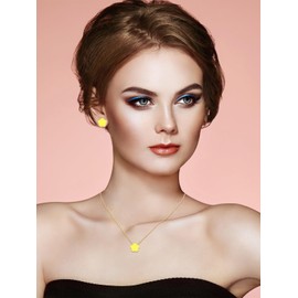 Qinpan Four Leaf Clover Necklace and Stud Earrings Set for Women Lucky Flower 14K Gold Jewelry, Yellow Gold, Chalcedony